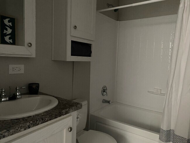 Building Photo - 4325 Vin Rose Dr