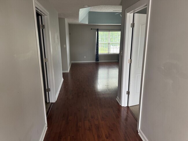 Building Photo - 348 White Dogwood Cir