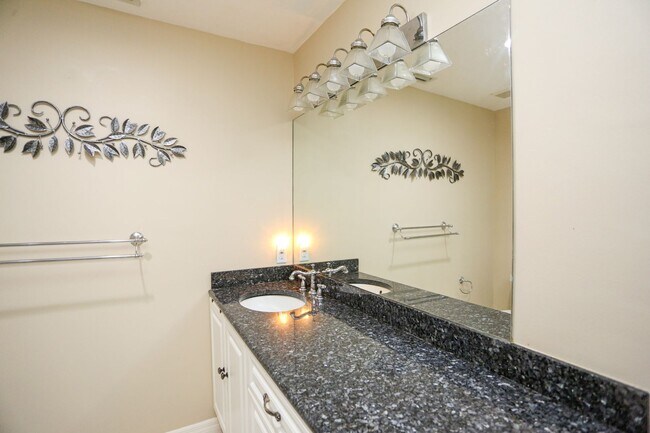 Building Photo - **WORLD TENNIS CENTER**3 BEDS/3.5 BATHS**F...