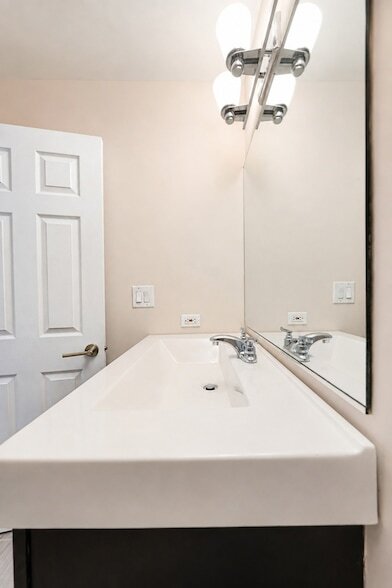 Building Photo - 1347 Winfield Way