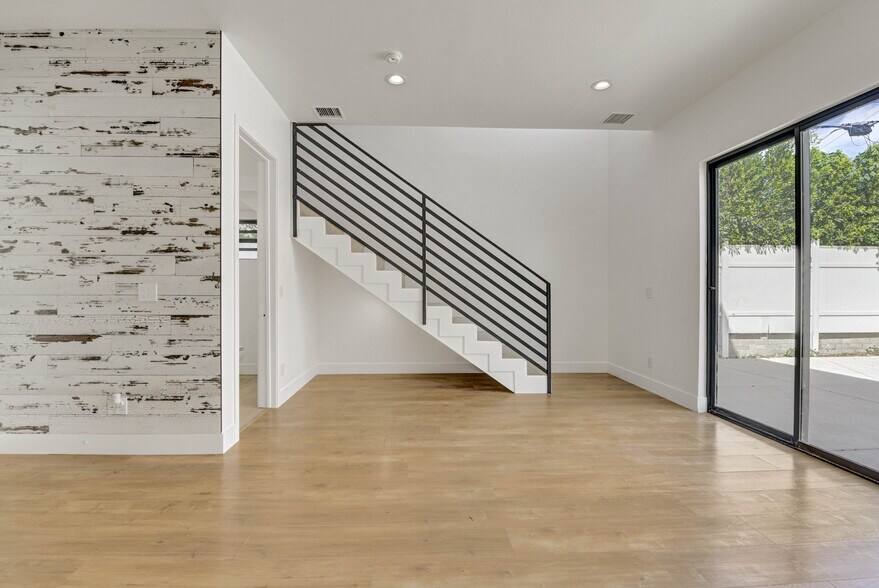 Building Photo - 19033 Bassett St