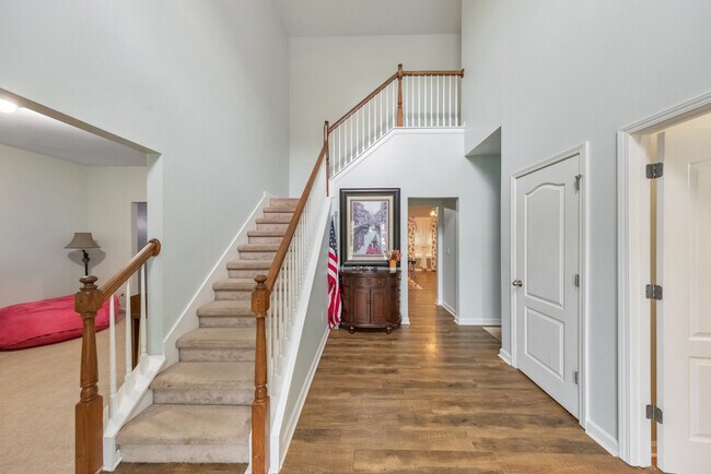 Building Photo - 179 Holbrook Dr