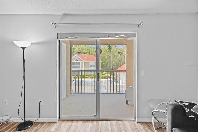 Building Photo - 9481 Highland Oak Dr