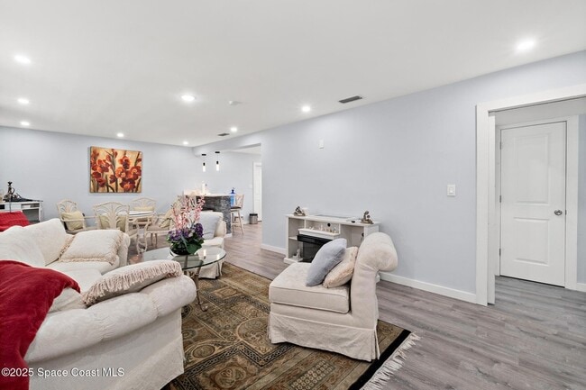 Building Photo - 250 Alabama Ave