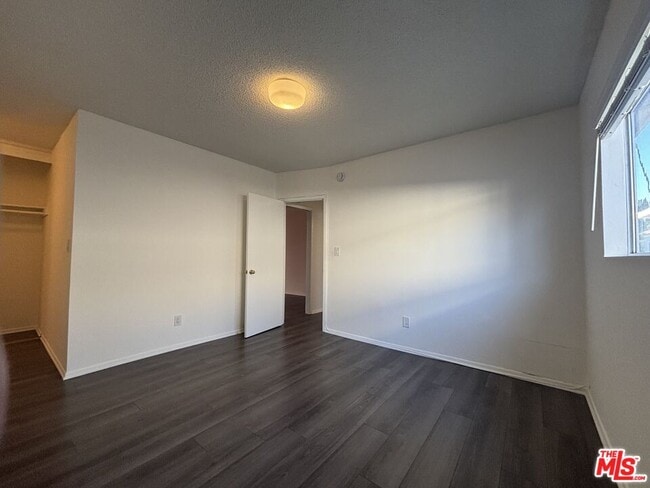 Building Photo - 1807 Taft Ave