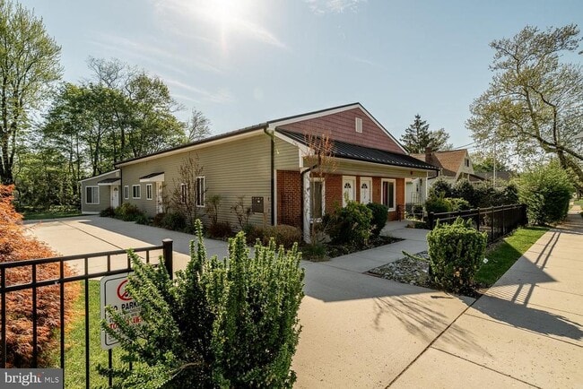 Building Photo - 116 S Fellowship Rd