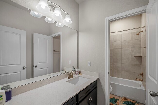 Building Photo - 18606 Rock Quarry Trl