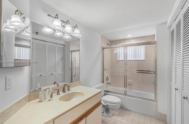 Building Photo - 7507 La Paz Blvd