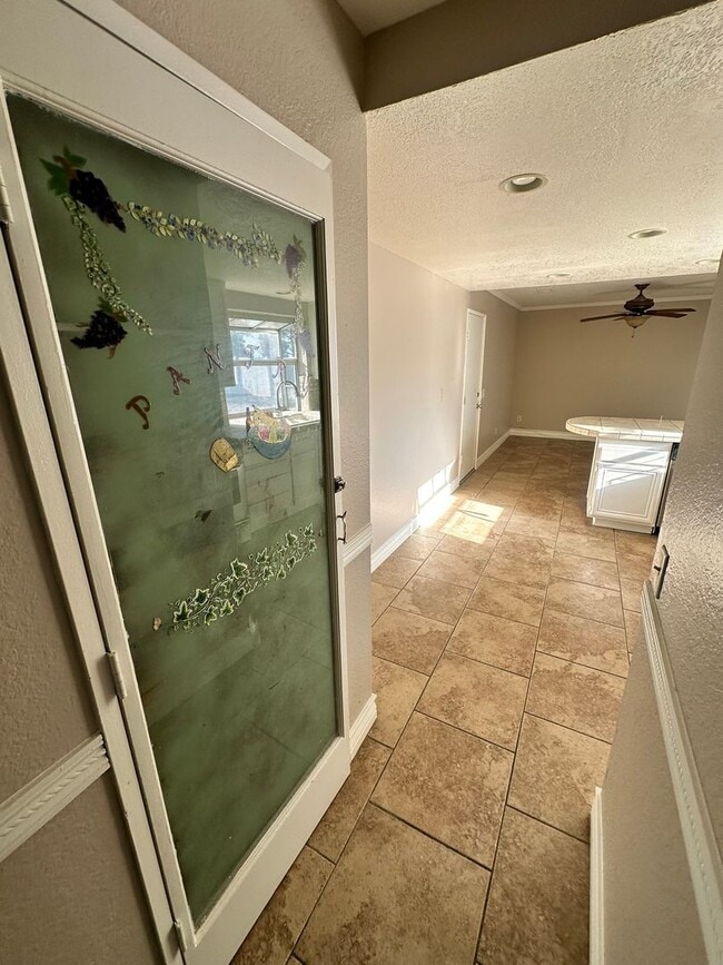 Building Photo - Hyacinth Ln - BEAUTIFUL Sunnymead Ranch Ho...