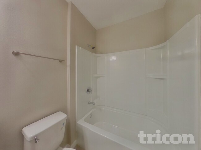 Building Photo - 232 Garnet Ave