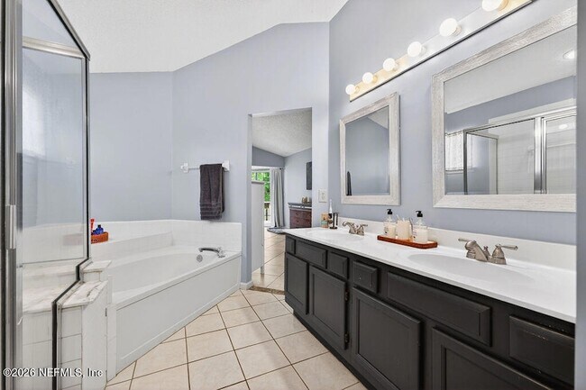 Building Photo - 3534 Millcrest Dr