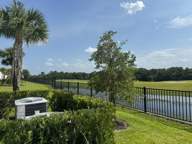 Building Photo - 768 Driving Range Ct