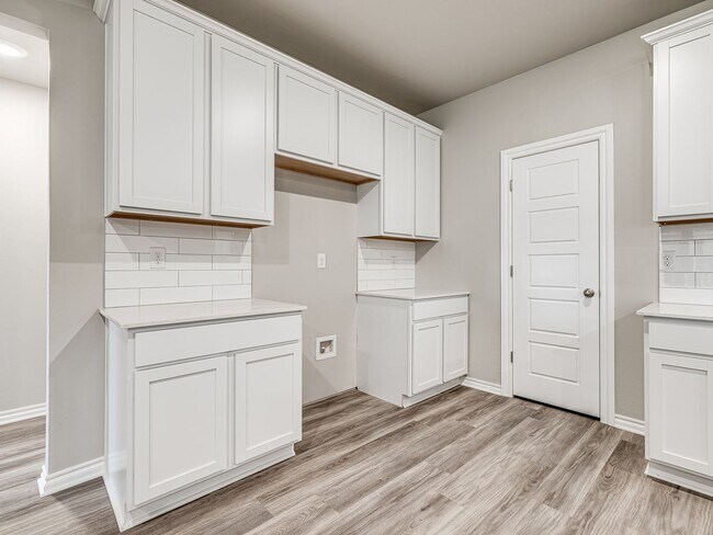 Building Photo - Brand New Construction Home + Deer Creek S...