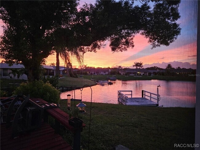 Building Photo - 1717 Danbury Dr