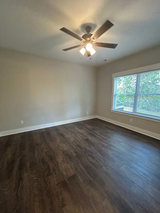 Building Photo - BRAND NEW Charming 2 Beds, 2 Baths, 1 Car ...