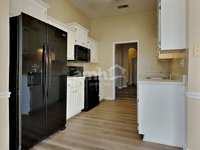 Building Photo - 4946 Rivercrest Ln