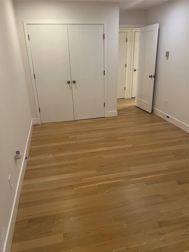 Building Photo - 404 Vista on the Lake