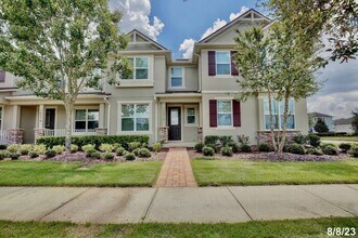 Building Photo - Beautifully Appointment 3/2.5 Modern Townh...