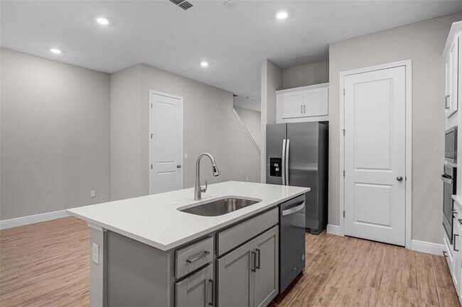 Building Photo - 6477 Cyrils Dr