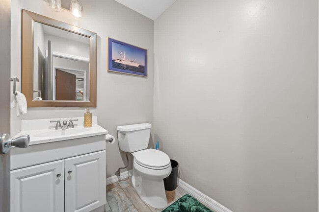 Building Photo - 13075 Old West Ave