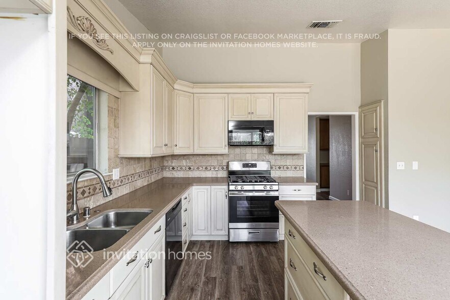 Building Photo - 432 Ogden Way