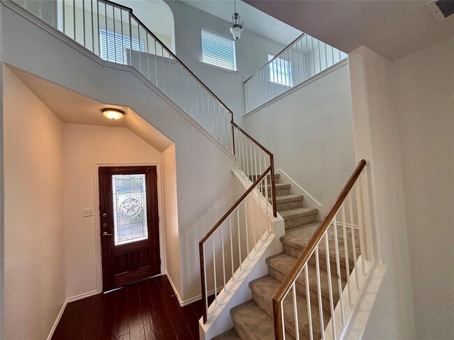 Building Photo - 1917 Sand Creek Rd