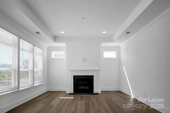 Building Photo - 3054 Constitution Ln