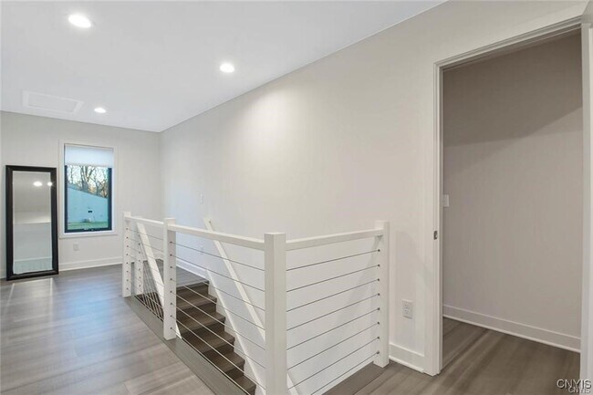 Building Photo - 131 Xavier Cir