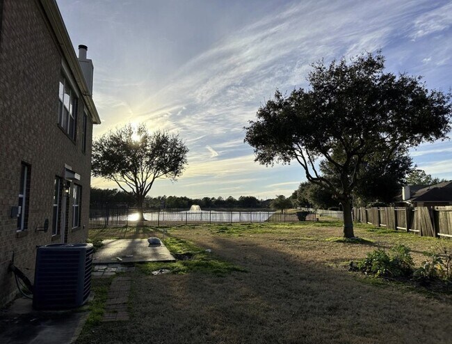 Building Photo - 17438 Ivy Stream Dr
