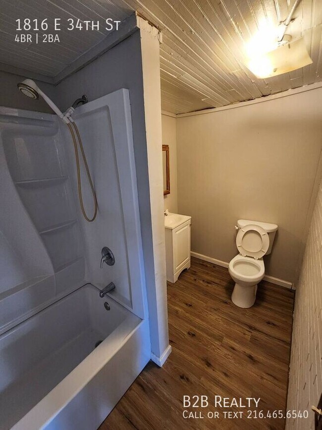 Building Photo - 1816 E 34th St