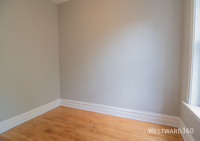 Building Photo - 2844 N Whipple St