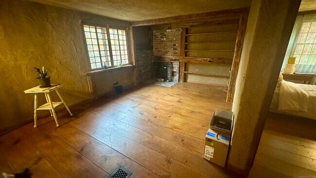 Building Photo - 45 Hoppen Rd