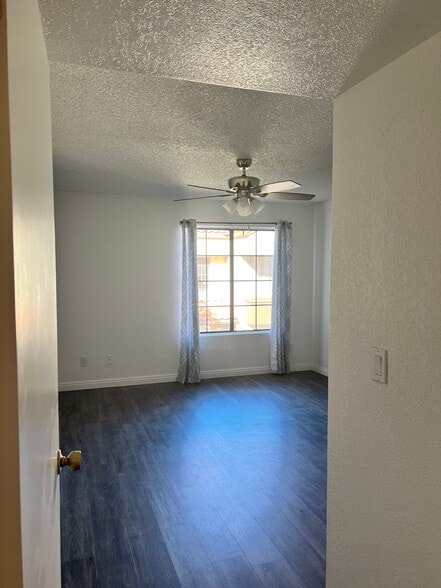 master bedroom - 839 S Westwood