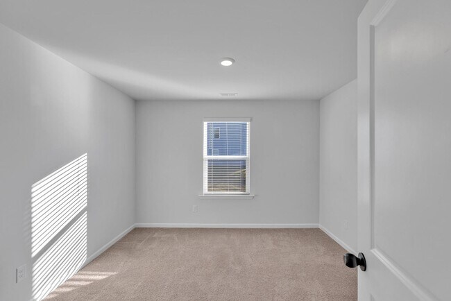 Building Photo - 113 Cassidy Ln