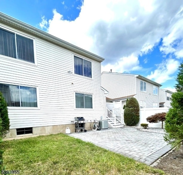 Building Photo - 27 Kingfisher Ct