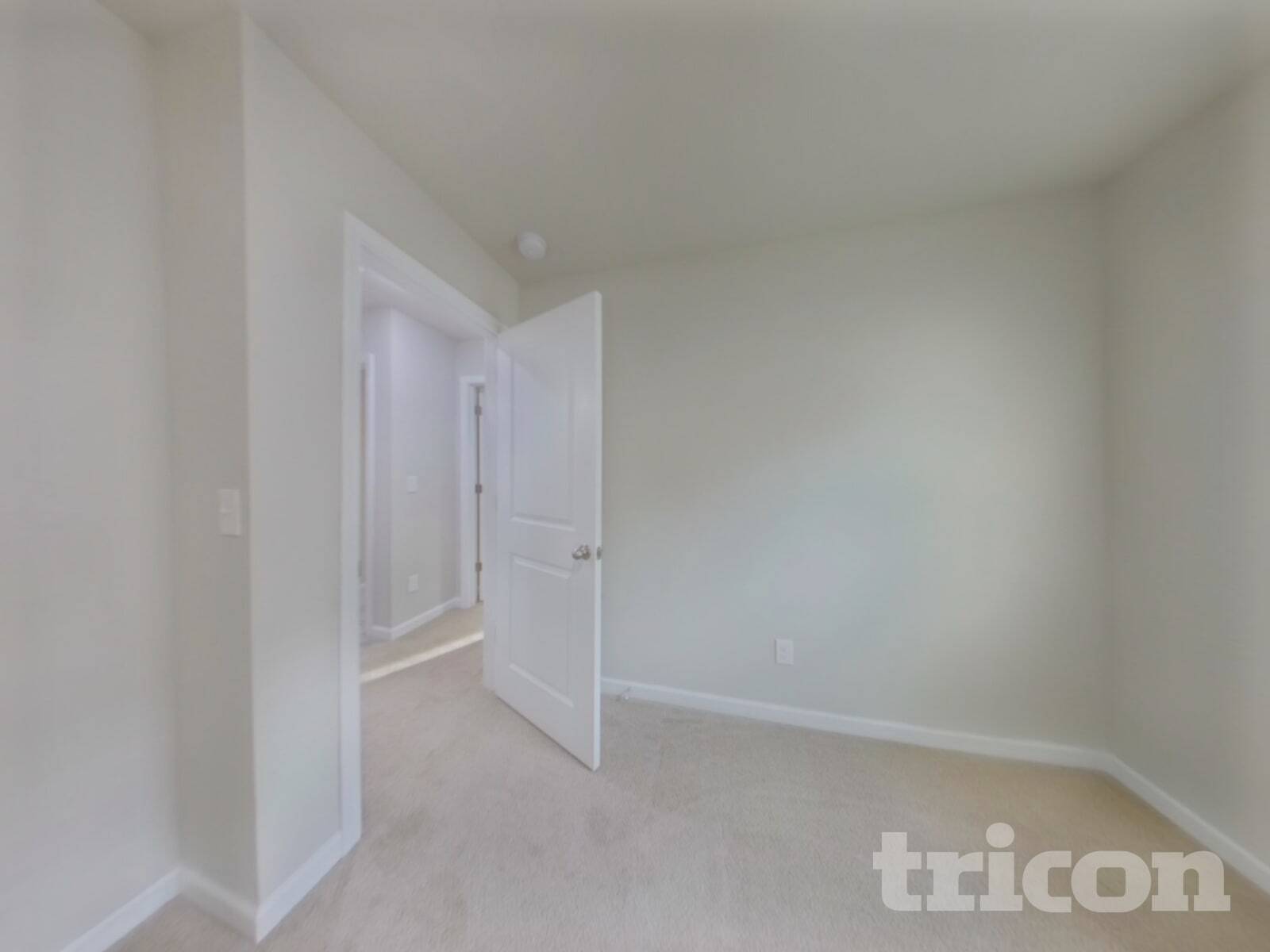 Building Photo - 213 Spring Knoll Dr