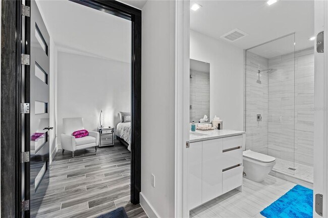 Building Photo - 5120 Marina Wy