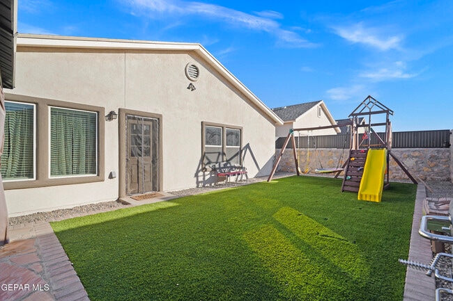 Building Photo - 5025 Marcella Santillana