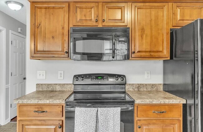 Building Photo - 3423 Queensbury Rd