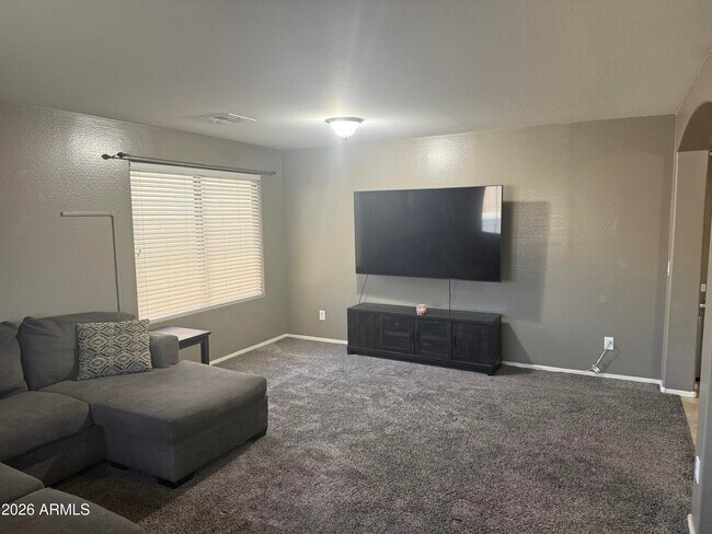 Building Photo - 5943 S 248th Dr