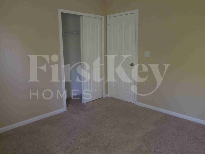 Building Photo - 8019 Bushy Creek Dr