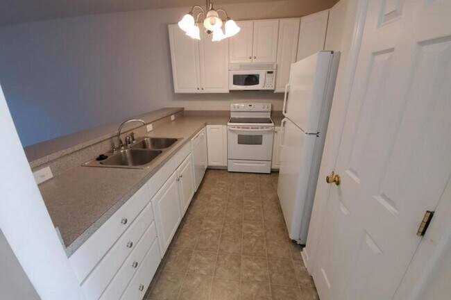 Building Photo - Single Level Townhouse in Campbell County