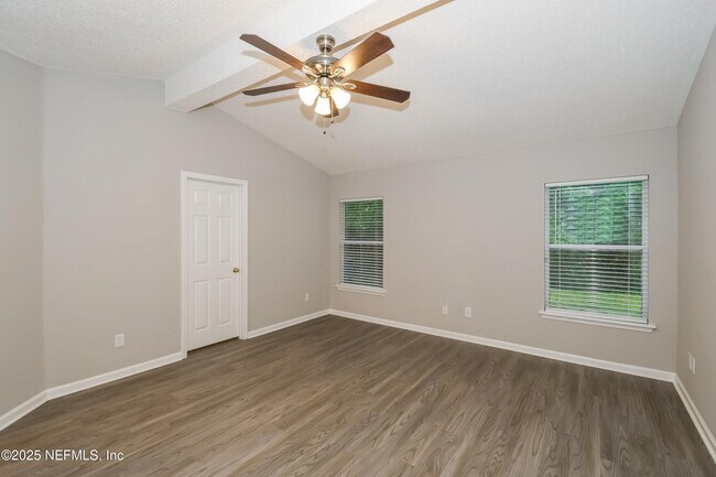 Building Photo - 14297 Fish Eagle Dr E
