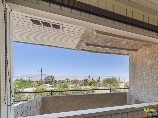 Building Photo - 675 Los Felices Cir N