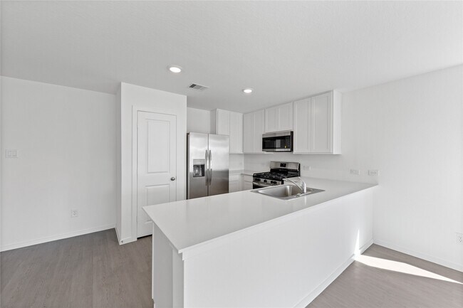 Building Photo - 5119 Red Drum Dr