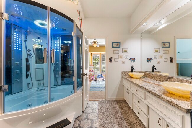 Building Photo - 11 Hornsilver Pl