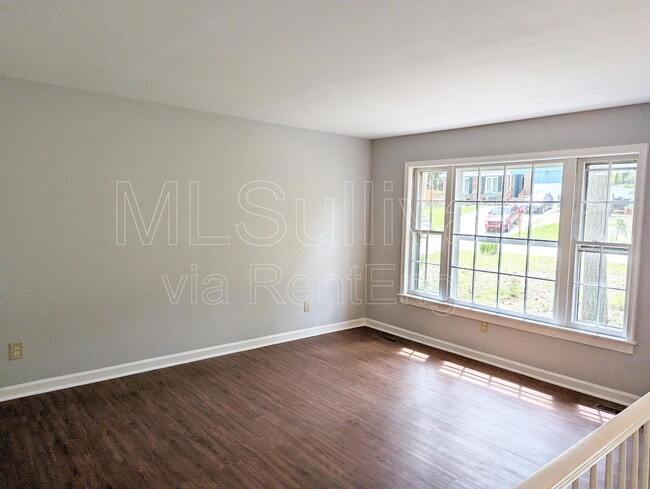 Building Photo - 1214 Cedar Creek Dr
