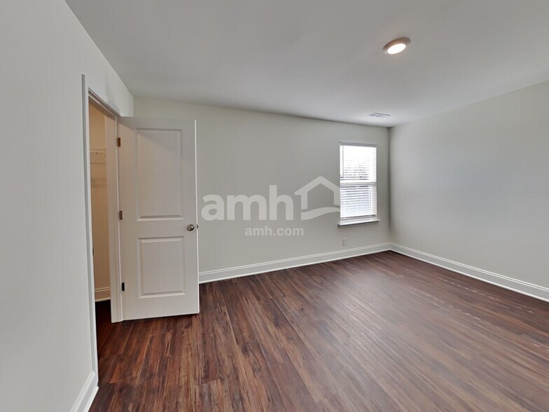 Building Photo - 123 Marin Dr