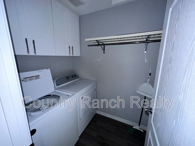 Building Photo - 1632 Shamrock Rd