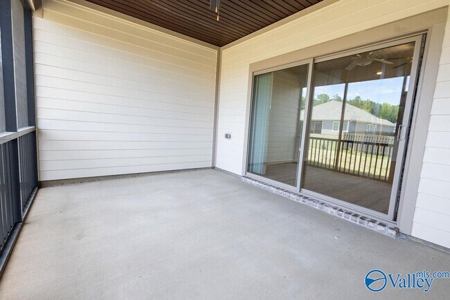 Building Photo - 143 Sager Cir